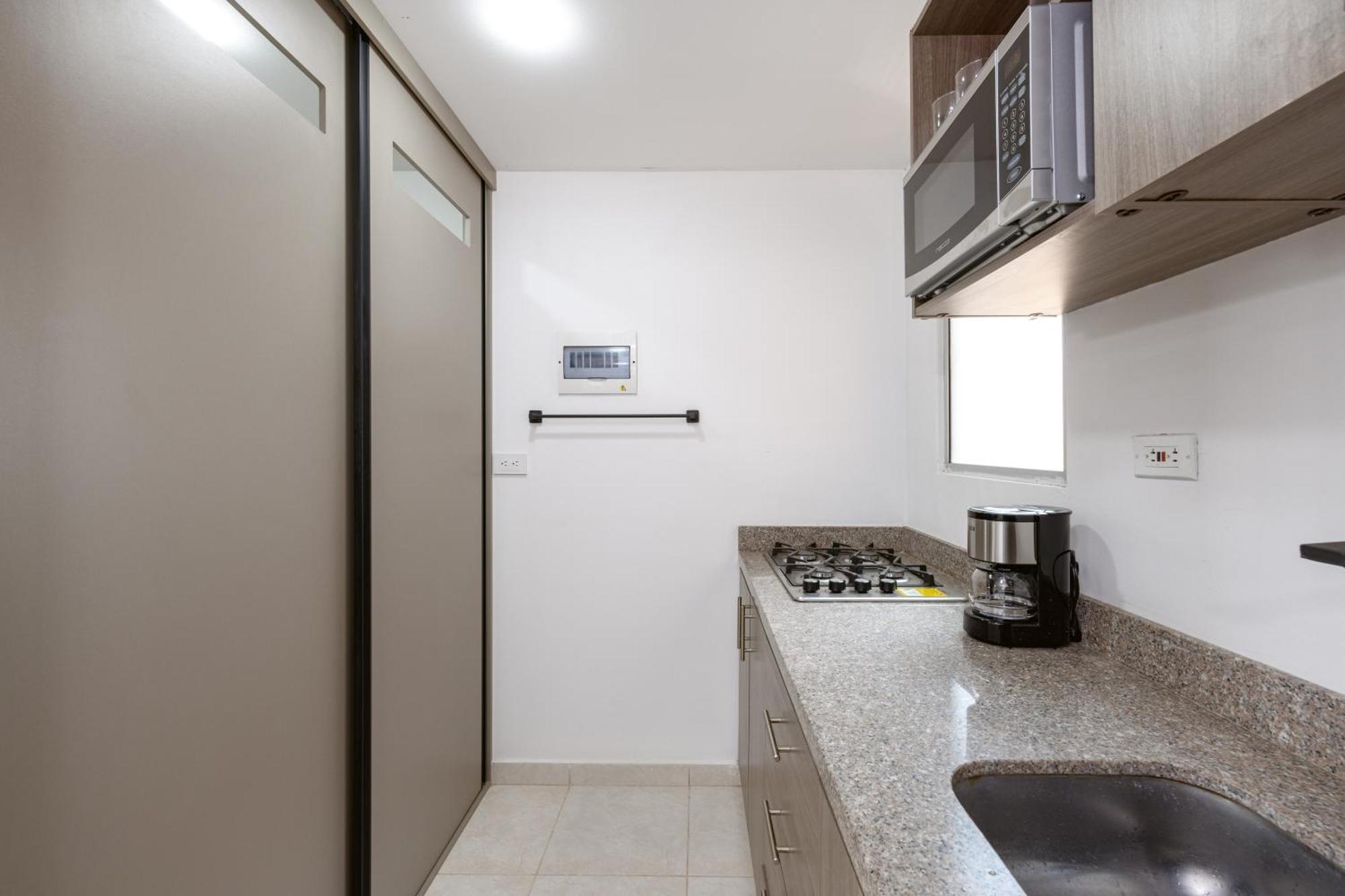 Comodos De 1 Con Vista En Laureles *