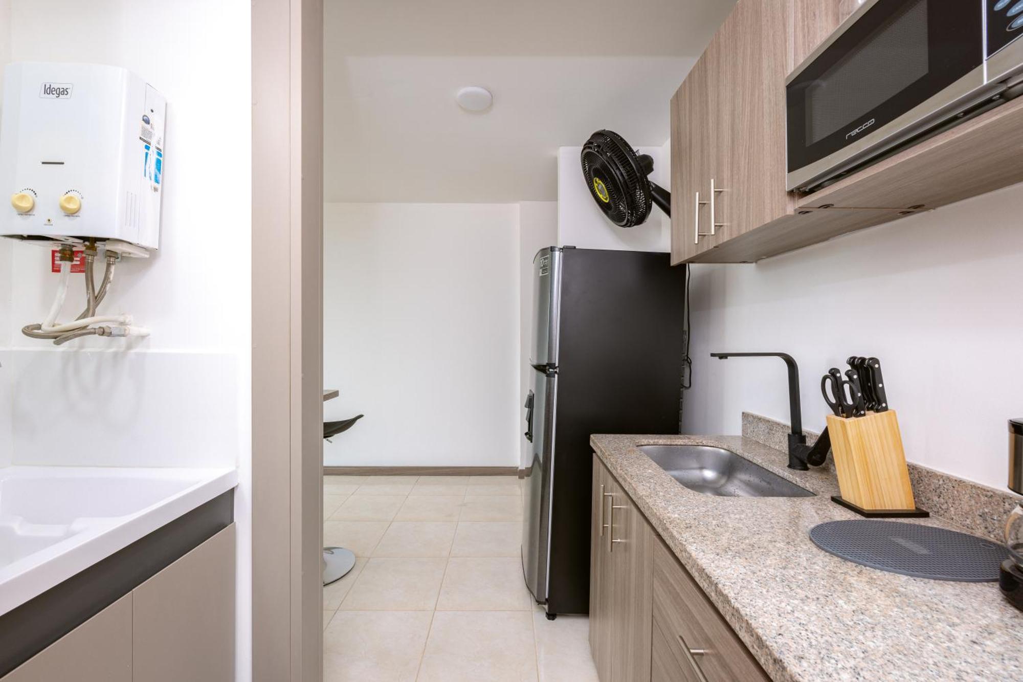 Comodos De 1 Con Vista En Laureles *