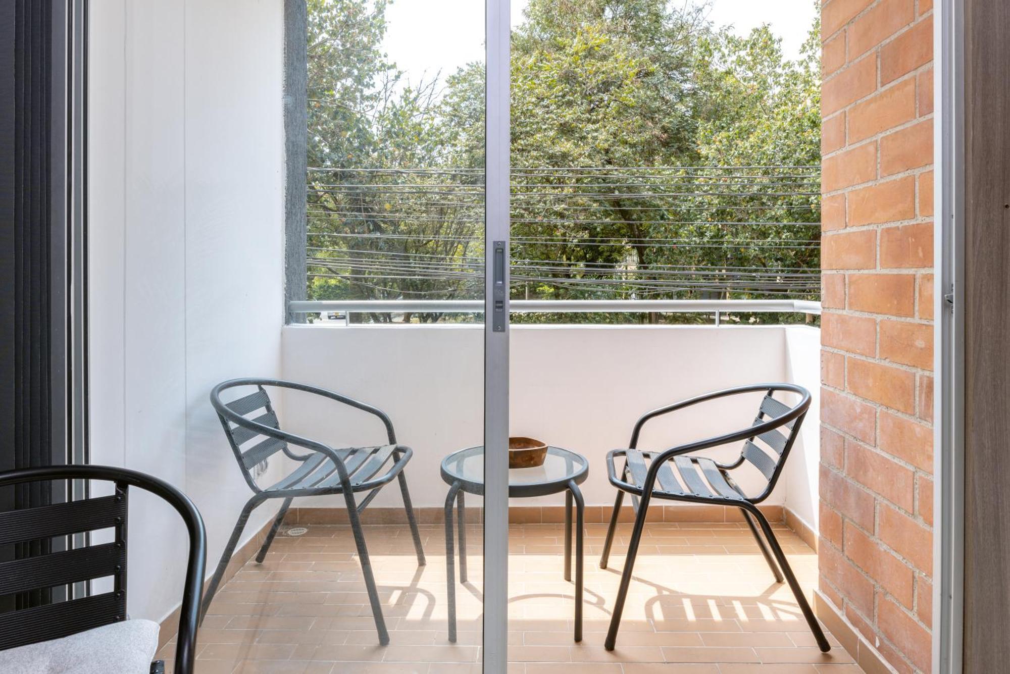 Comodos De 1 Con Vista En Laureles Apartamento *